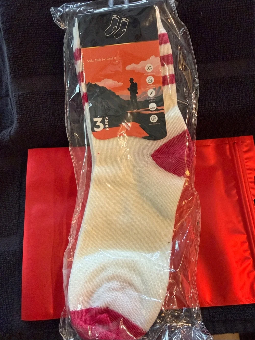 Kids Crew Socks in White with Red Accents 3pk